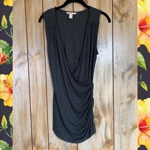 Banana Republic..Gray Sleeveless Top M